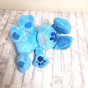 Blue's Clues & You! Peek-A-Blue Interactive Plush toy.